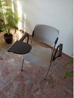 Seduta con ribaltina per aula corsi