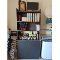 Scaffale antracite con ante