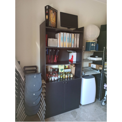 Scaffale antracite con ante